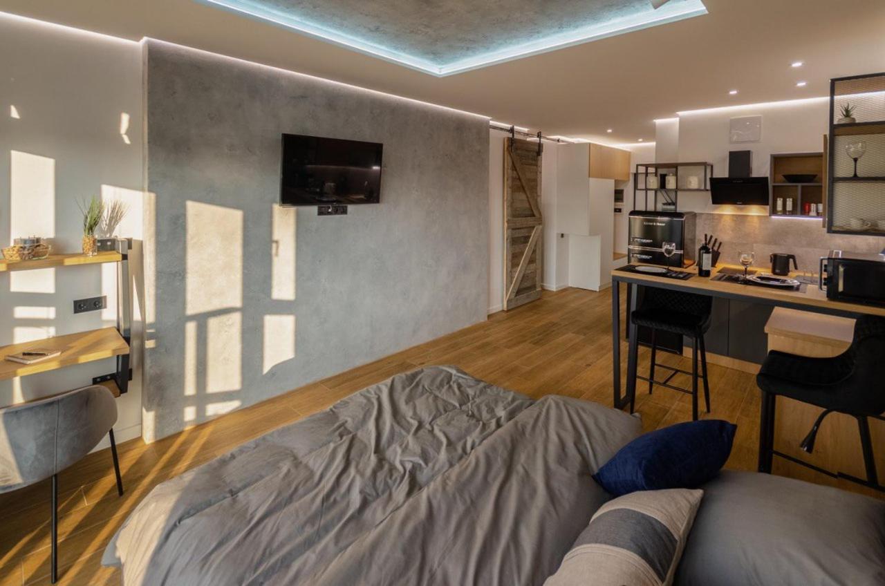 Vip - Smart Apartamento Kiev Exterior foto