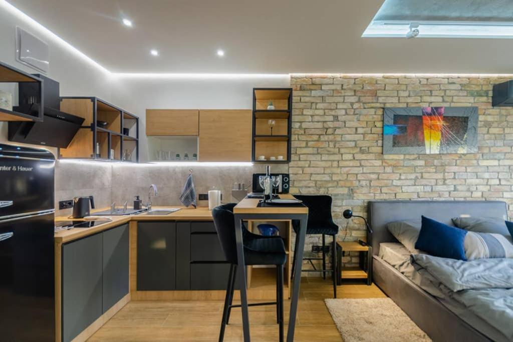 Vip - Smart Apartamento Kiev Exterior foto