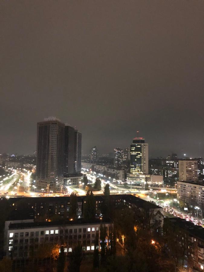 Vip - Smart Apartamento Kiev Exterior foto