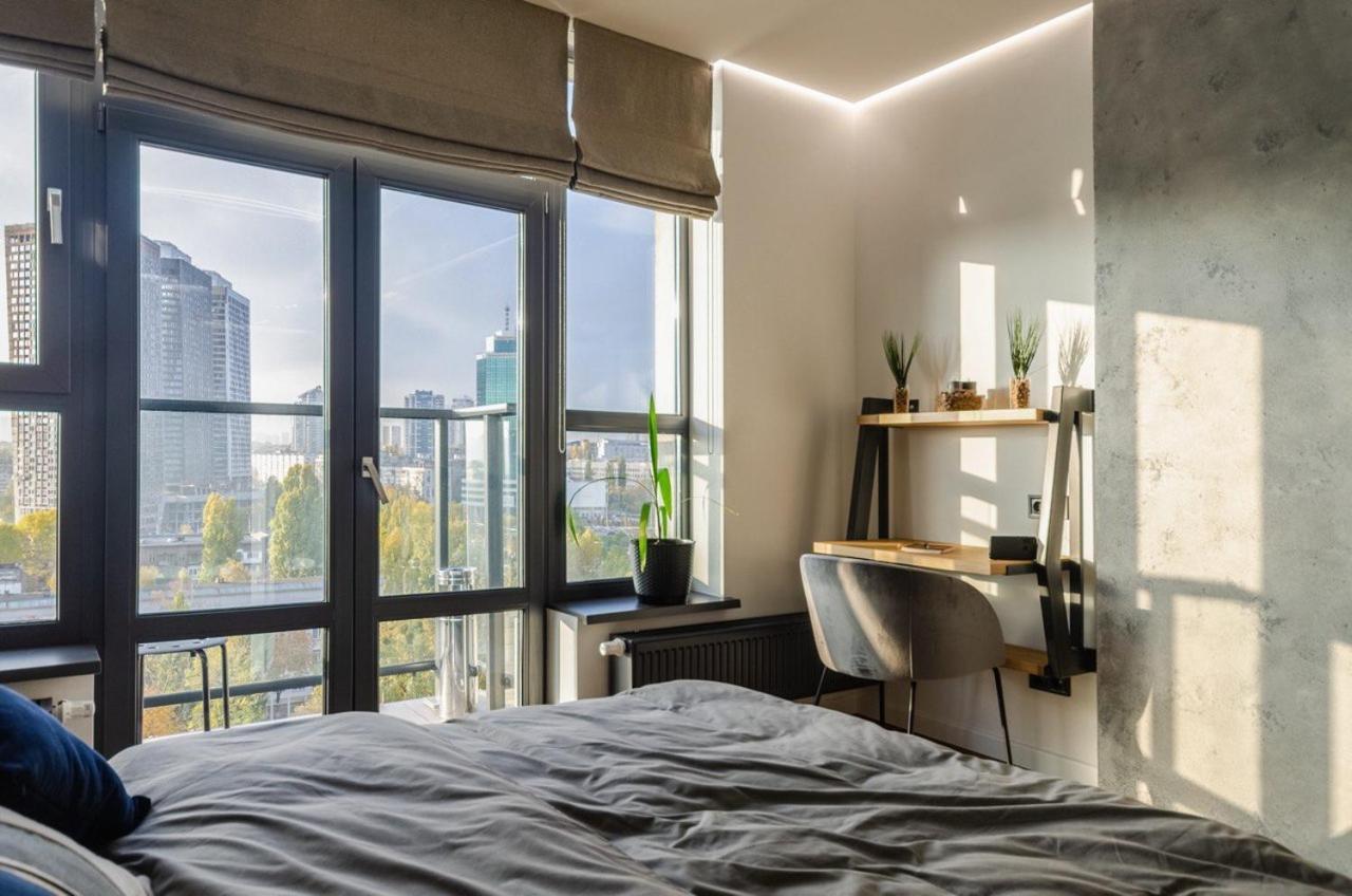 Vip - Smart Apartamento Kiev Exterior foto